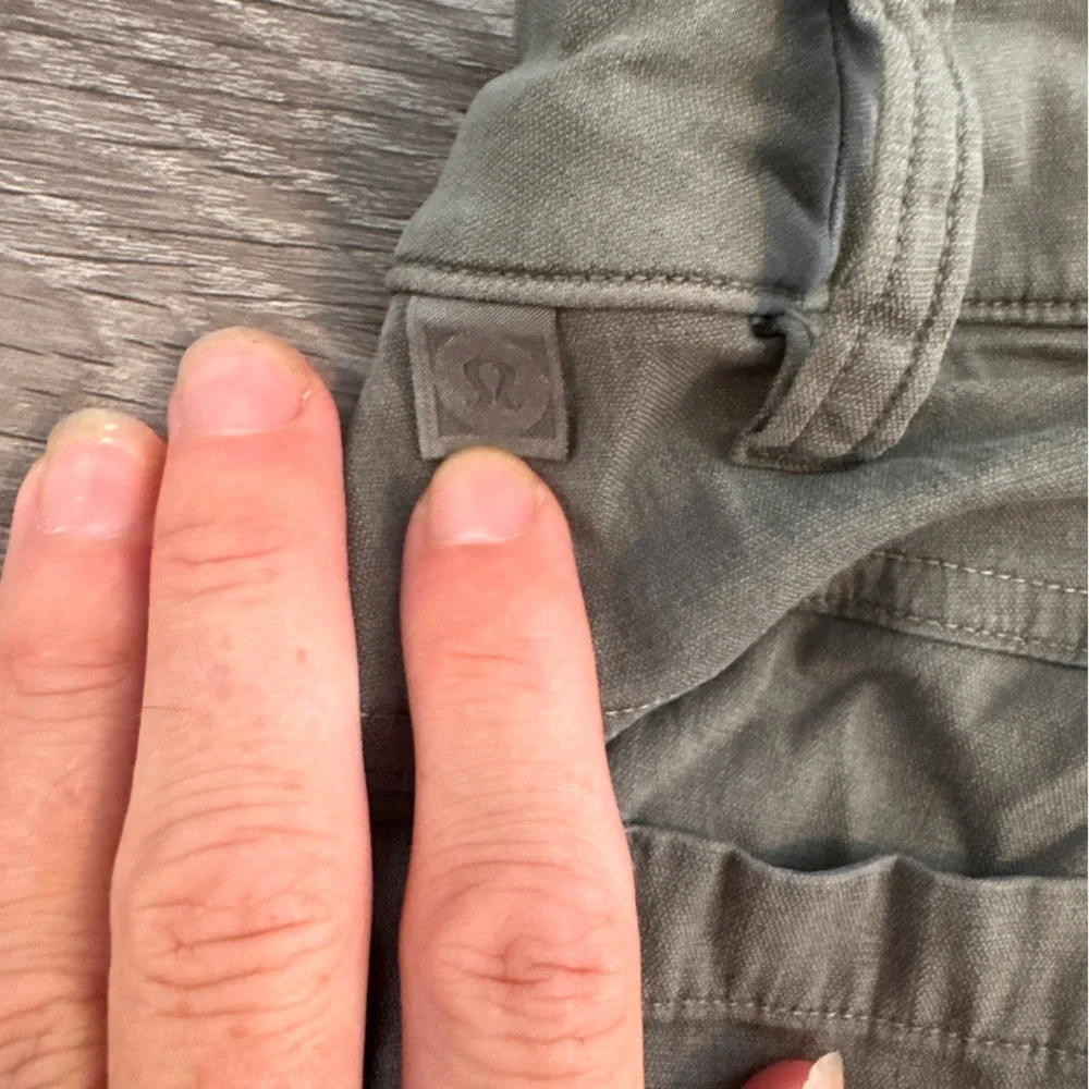 lululemon athletica Men's Straight-Leg Chinos 5 pocket in Grey size 34